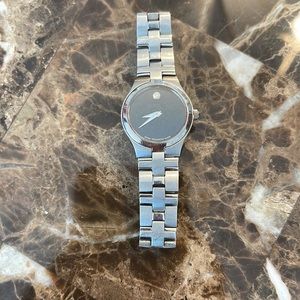 Ladies Movado Classic Stainless Steel Watch Black Dial 28mm Euc new battery